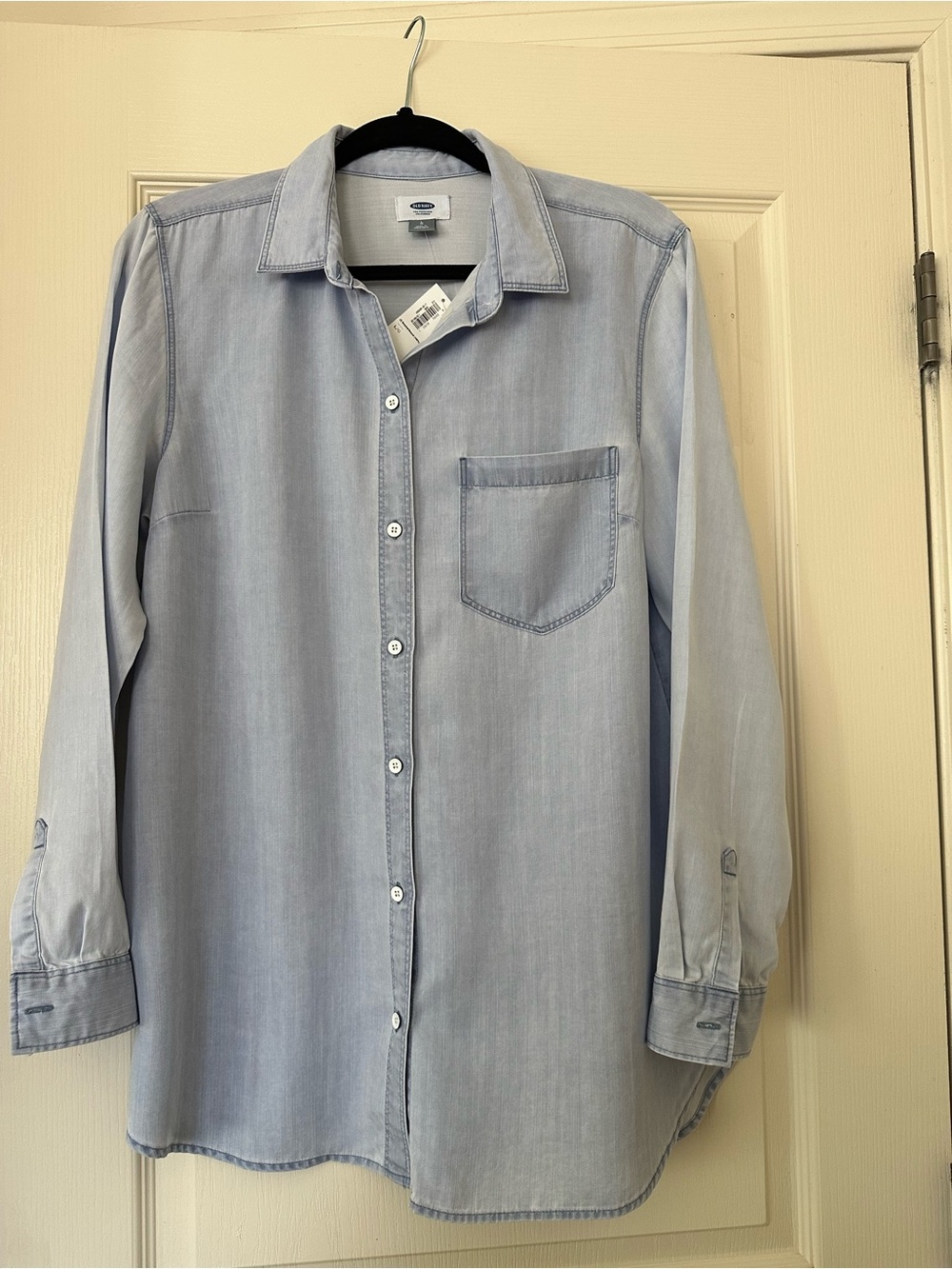 Old Navy Tencel Light Blue Chambray-Style Shirt, Size L NWT